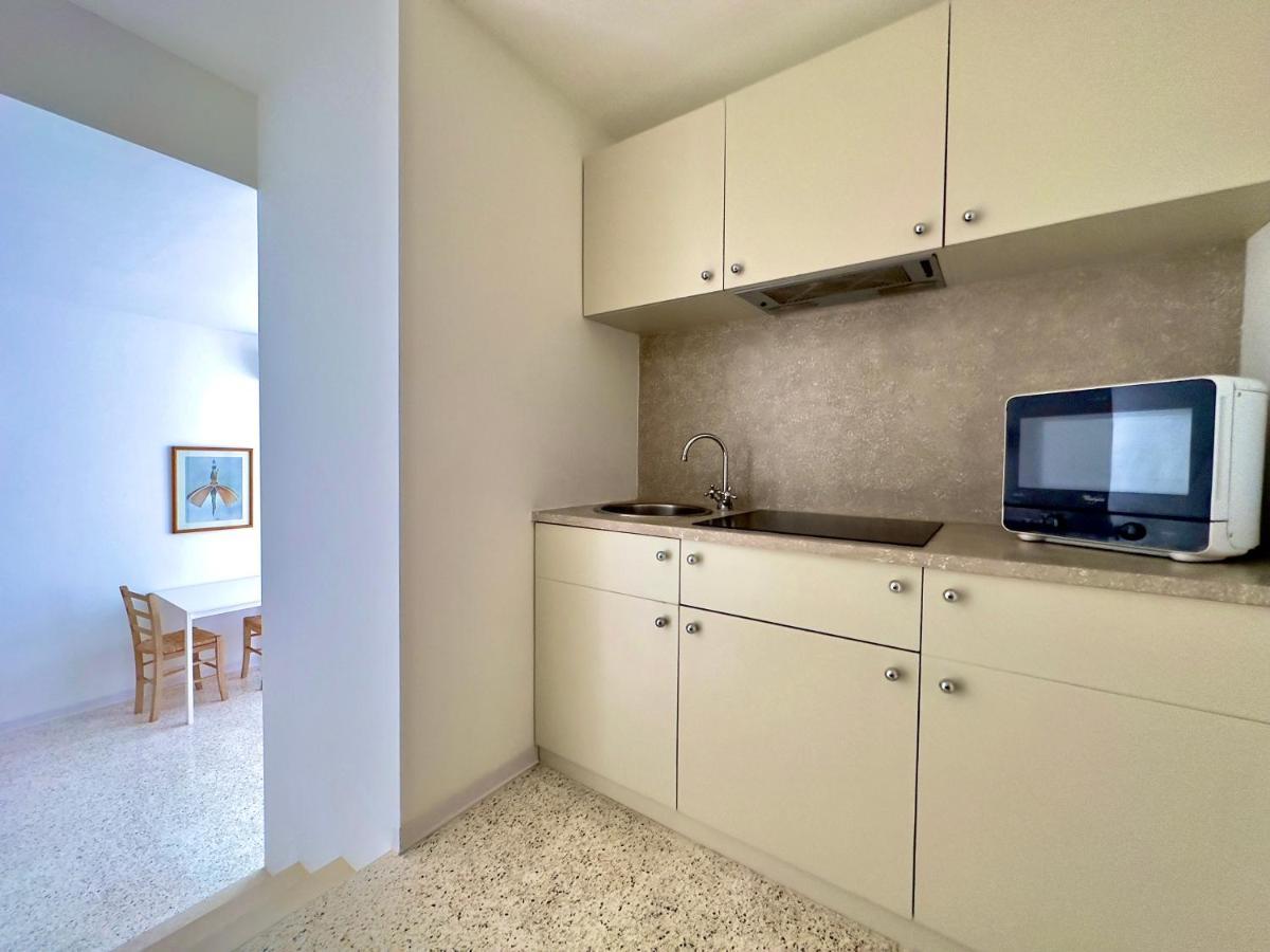 Minimal Apartment Navigli Милан Экстерьер фото
